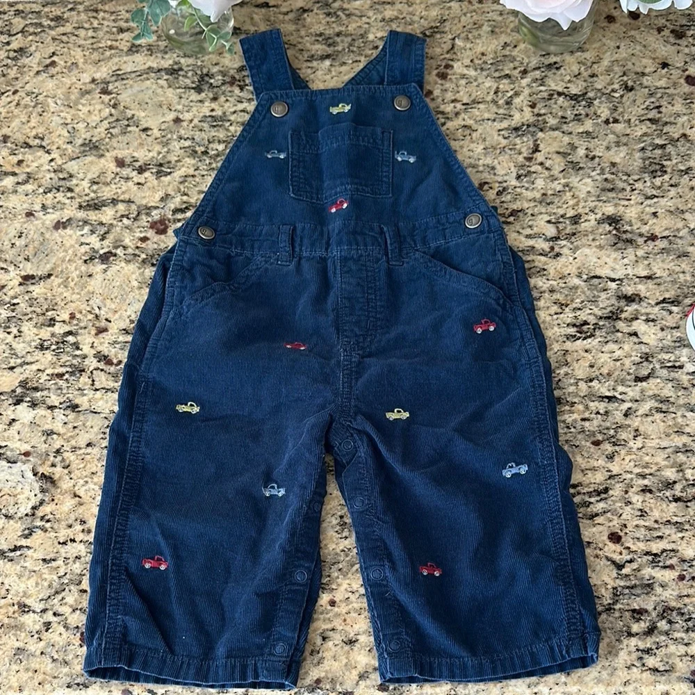 GYMBOREE Blue corduroy Overalls with Car Embroidery 6-12 months